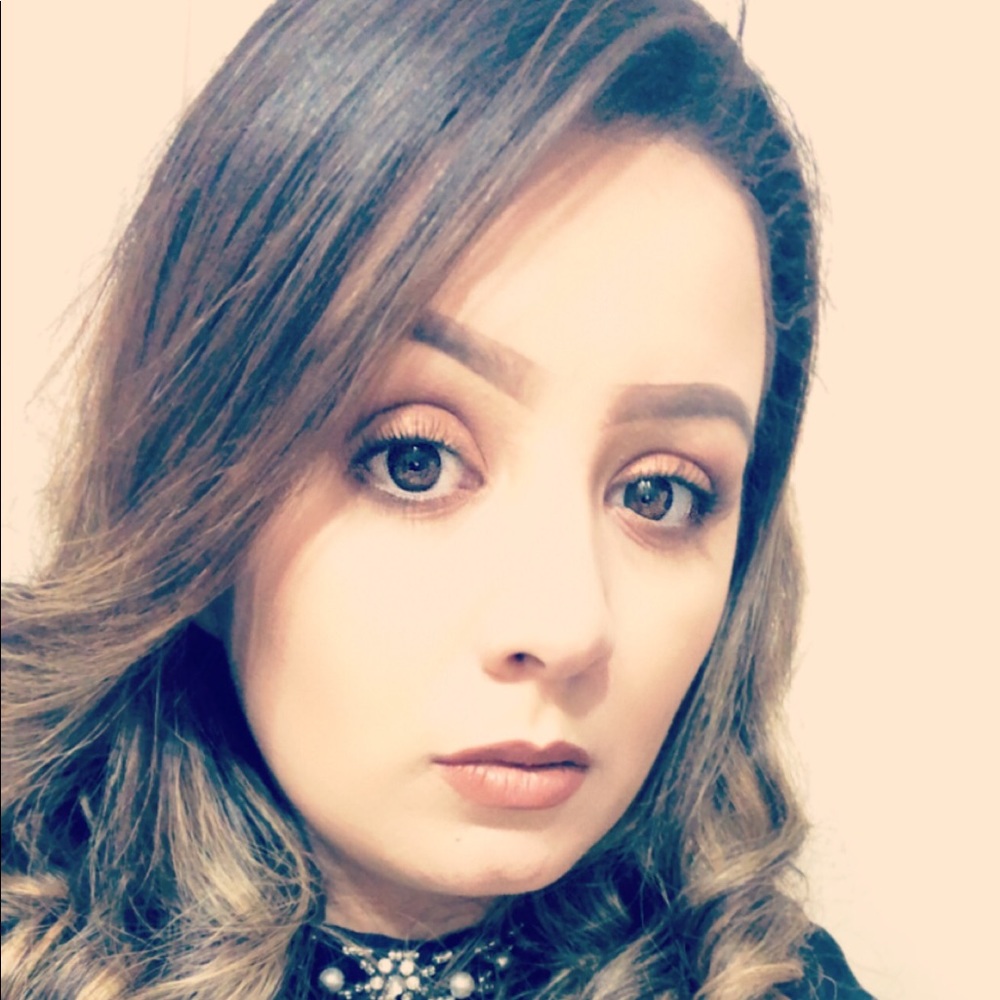 Meet your Posher, Noemi